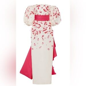 Monique Lhuillier Gown